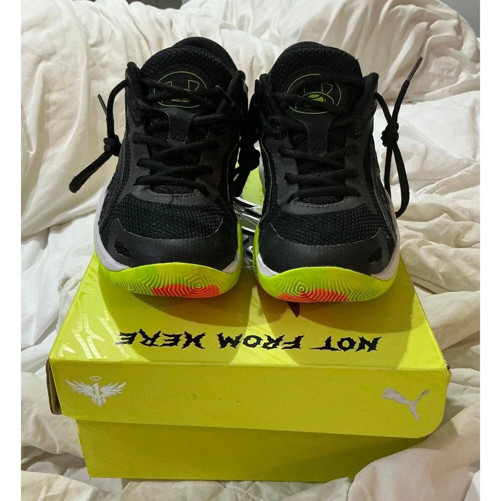 Under Armour Unisex Size 2.5Y Jet '25 Footwear - True Foot Fitment (LIKE-NEW!!)